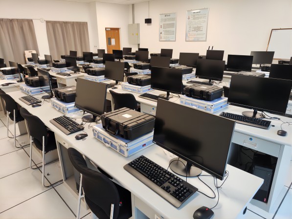 四川吉利學院微機接口與計算機組原實驗設備整體交付